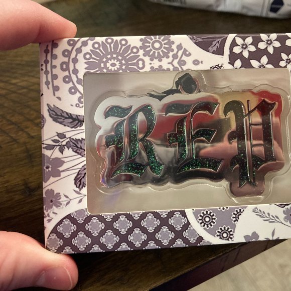 Taylor Swift Holiday Collection Reputation Rep Logo Black Glitter Ornament NEW - Picture 4 of 5